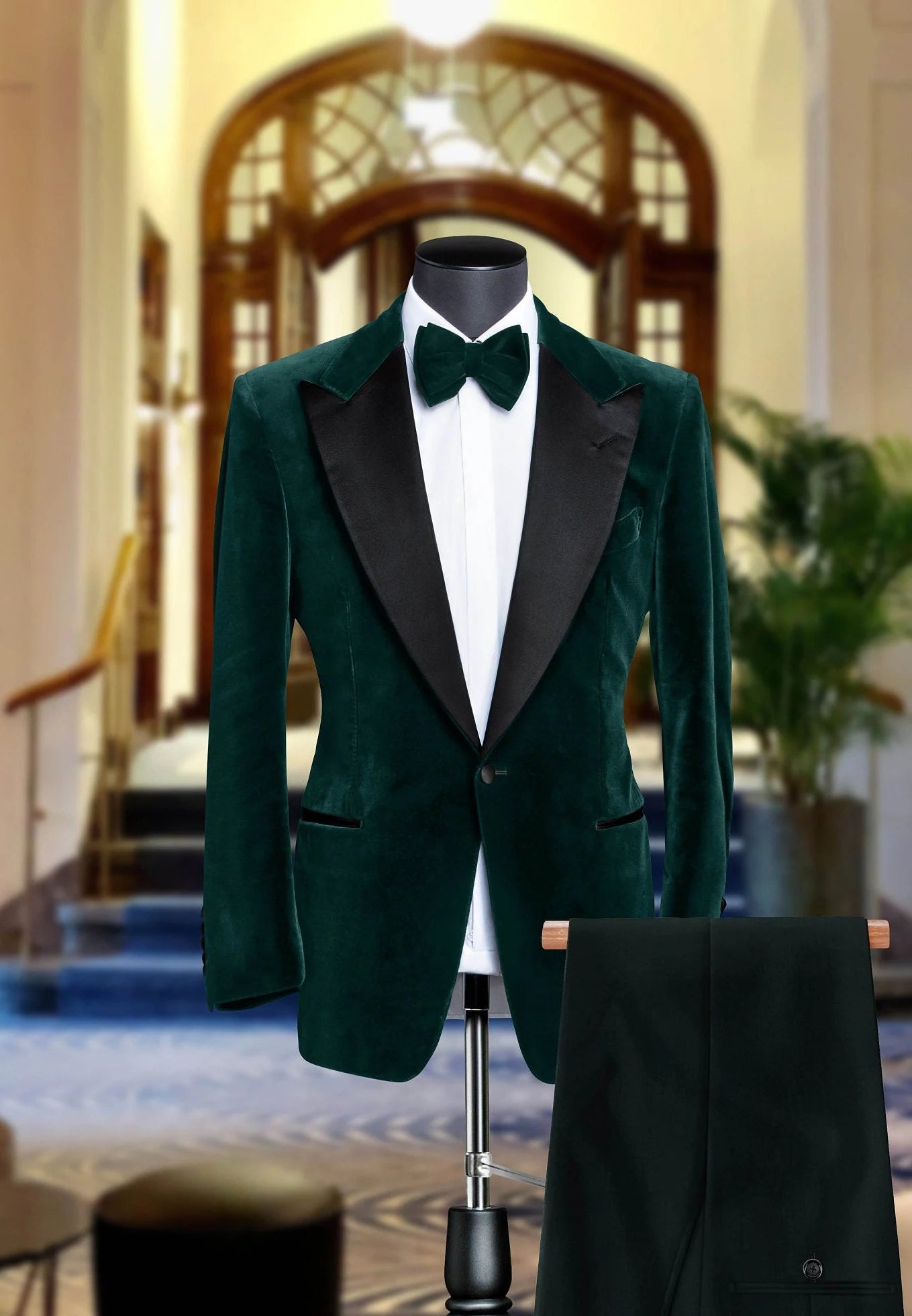 Men's Suits with Reinforced StitchingLuxurious  Green Velvet Dinner Jacket for Men