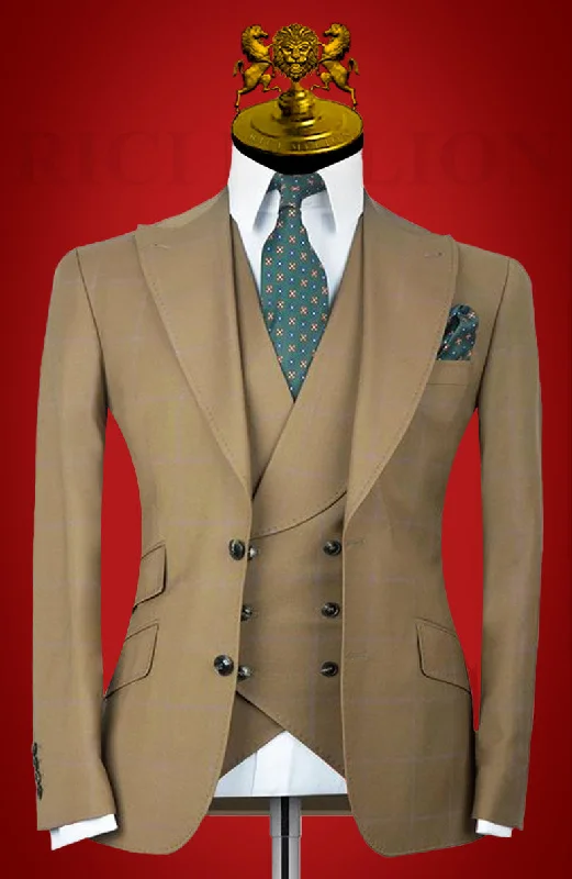 Men's Suits with Patterned FabricsCalifornia Three Piece Suit