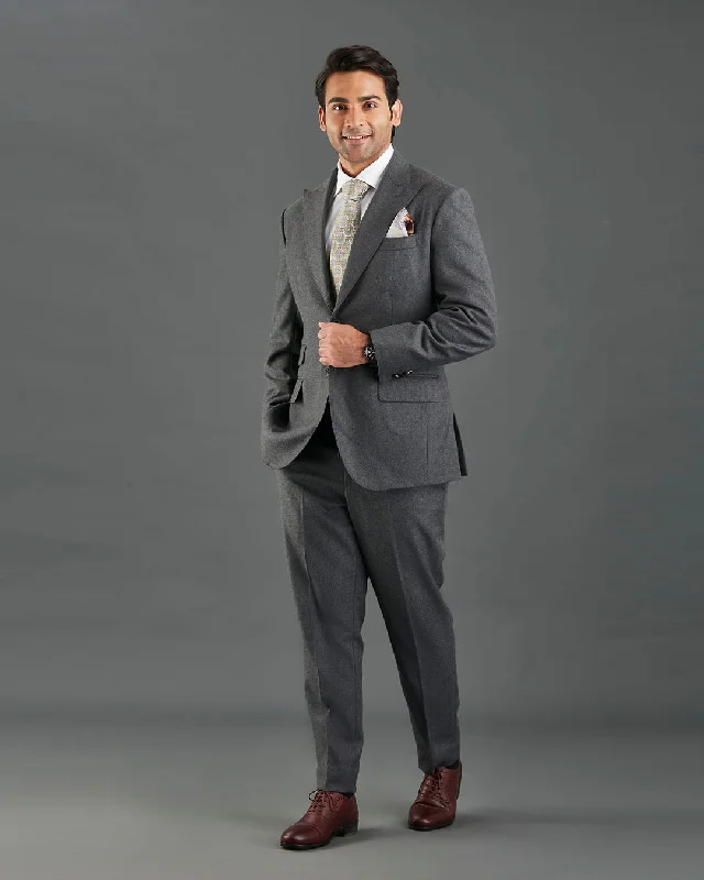 Men's Suits with Patch PocketsDugdale Dark Grey Wool Flannel Suit