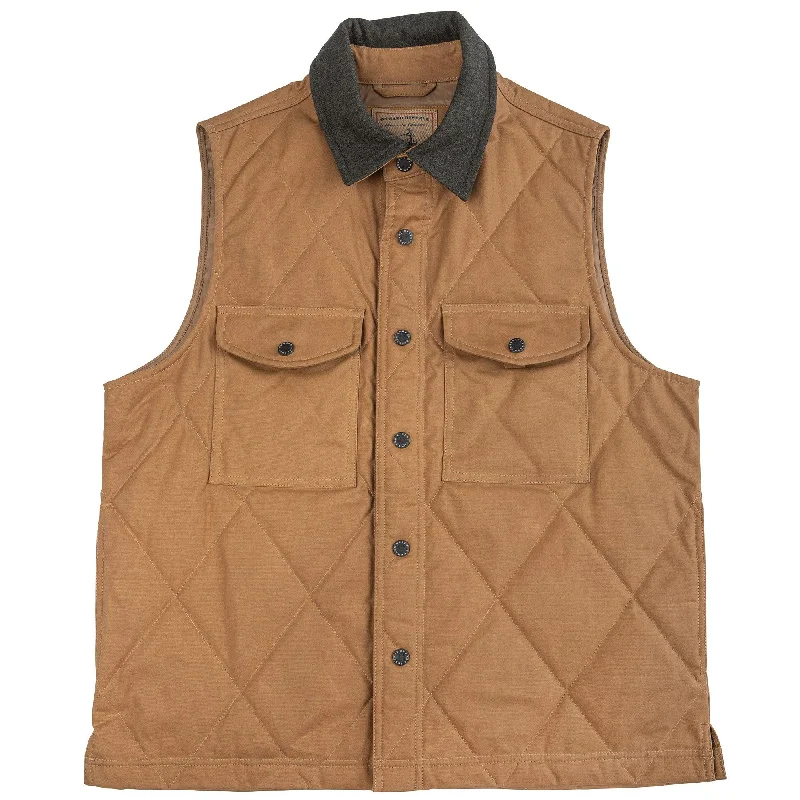 Men's Sweaters with Straight-Cut Shapes1826 Field Vest