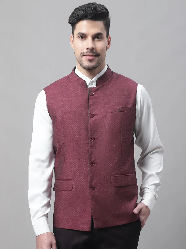 Men's Coats for Every BudgetMen's Burgundy Waist Coat