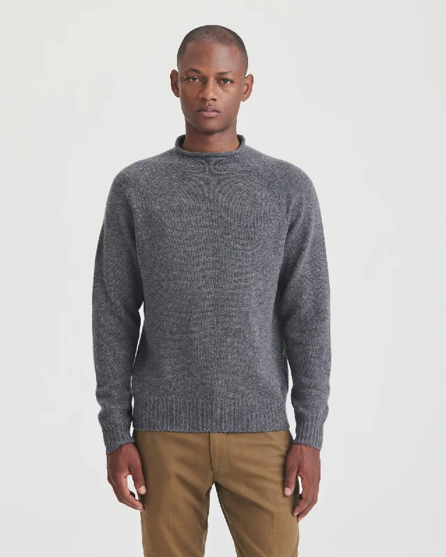 Men's Sweaters with Low-Neck DesignsCashmino Rollneck Sweater