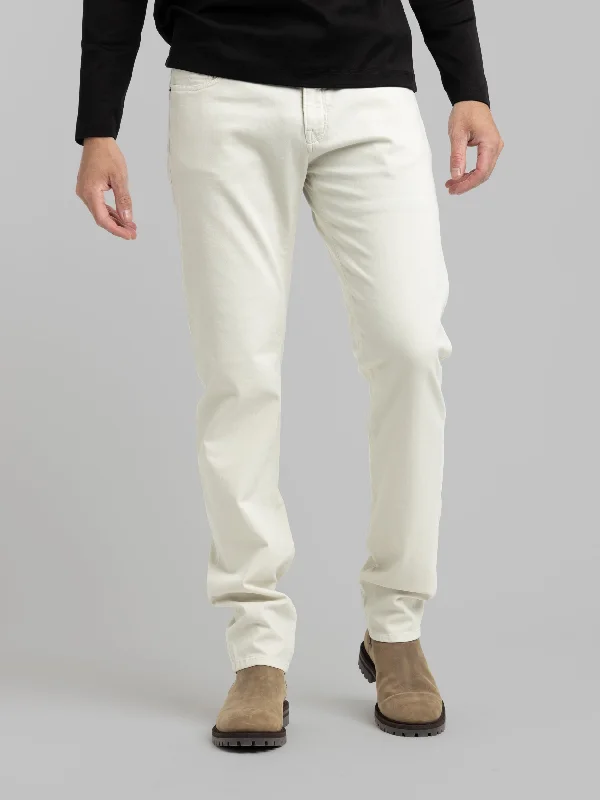 Inexpensive Rip and Tear Men's JeansWhite Five-Pocket Jeans