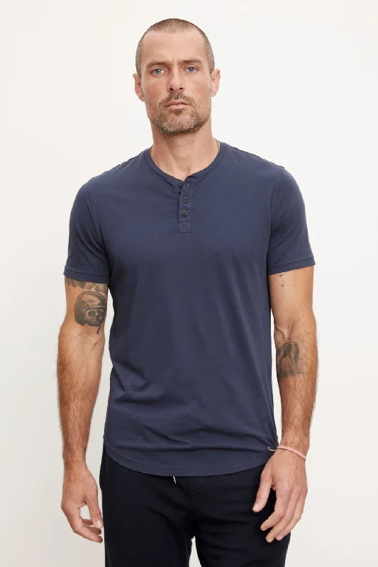 Men's Shirts with Plaid PatternsFULTON HENLEY